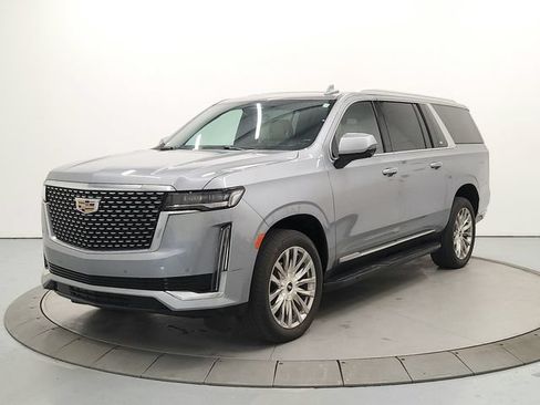 Used 2023 Cadillac Escalade ESV Premium Luxury AWD/4WD image 3