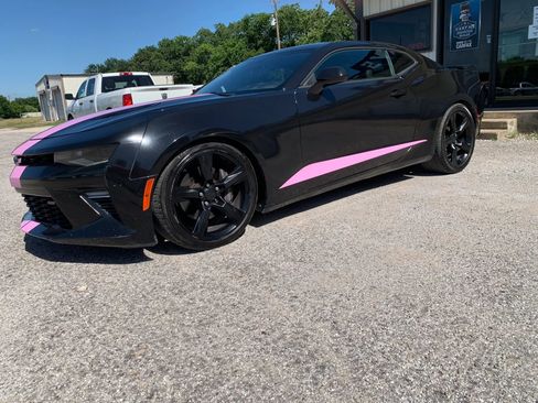 Used 2017 Chevrolet Camaro SS RWD image 3