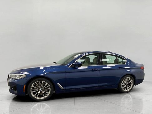 Certified 2023 BMW 530i xDrive w/ Premium Package AWD/4WD image 8