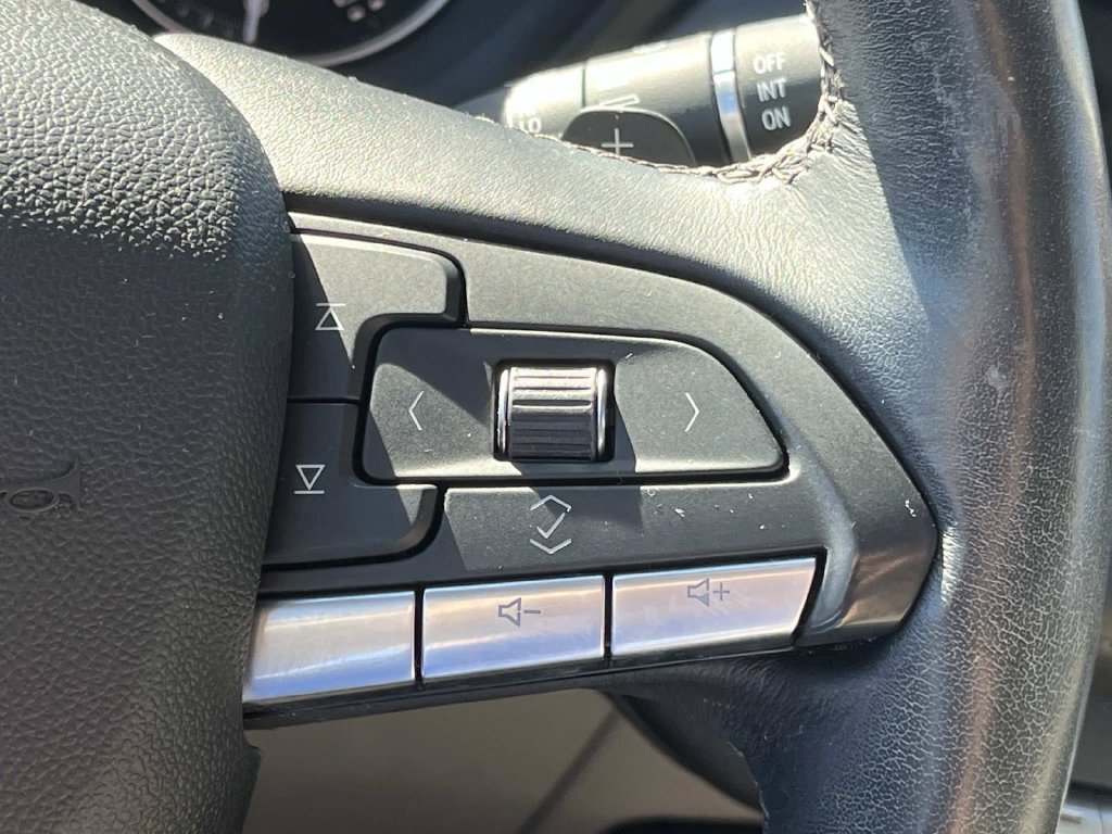 Used 2023 Cadillac XT4 Premium Luxury FWD image 43