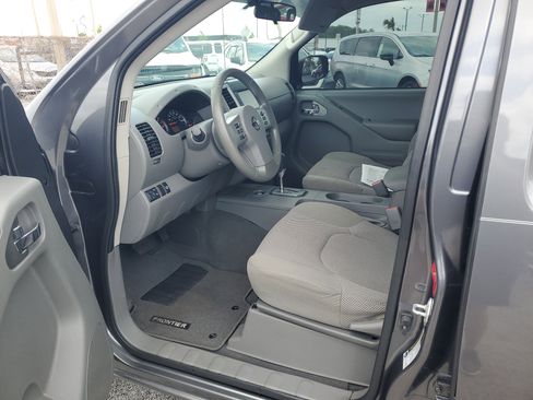 Certified 2021 Nissan Frontier SV image 11