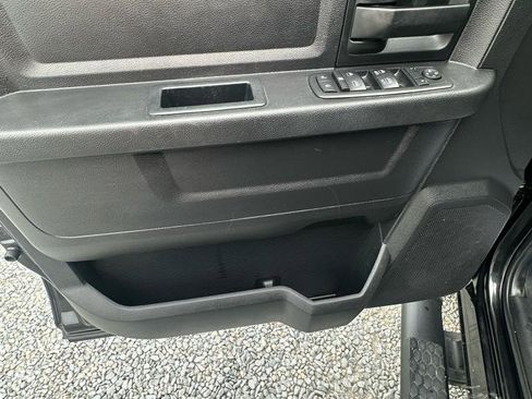 Used 2017 RAM 1500 Express RWD image 13