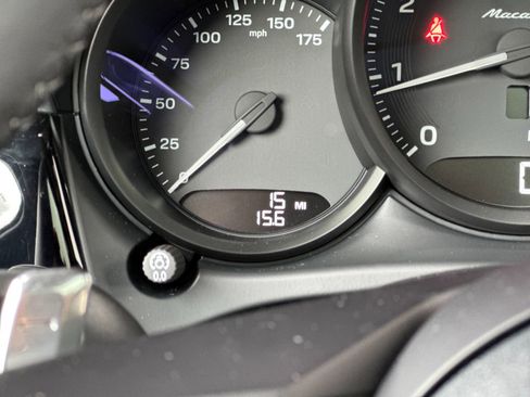 New 2026 Porsche Macan Turbo image 31