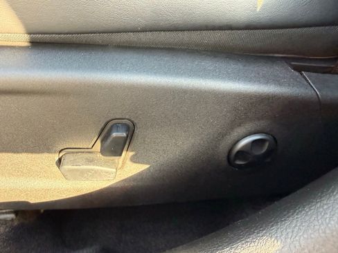 Used 2014 Chrysler 300 image 15