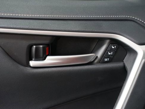 Used 2023 Toyota RAV4 Limited image 33