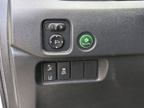 Used 2022 Honda Pilot Sport image 15