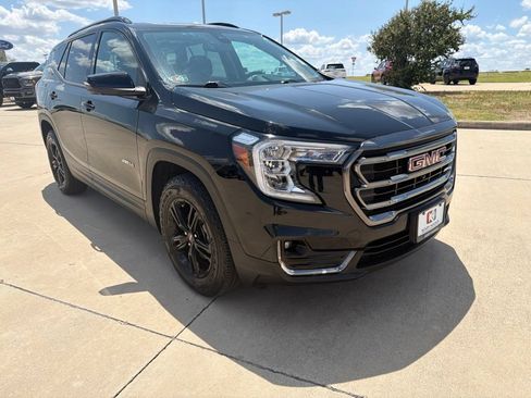 Used 2022 GMC Terrain AT4 w/ Infotainment Package II AWD/4WD image 7