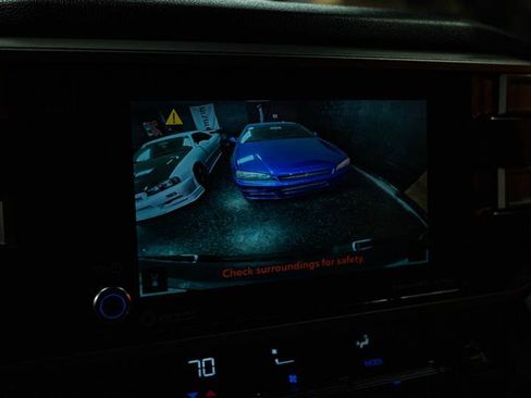 Used 2022 Toyota Tundra SR5 w/ TRD Off-Road Package image 19