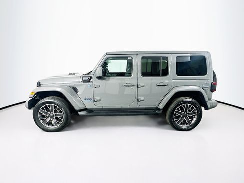 Used 2023 Jeep Wrangler Unlimited Sahara AWD/4WD image 4