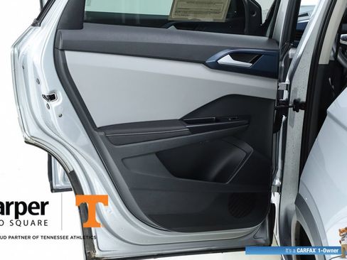 Used 2024 Volkswagen Taos SE FWD image 54