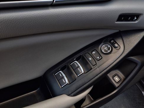 Used 2020 Honda Accord EX-L image 17