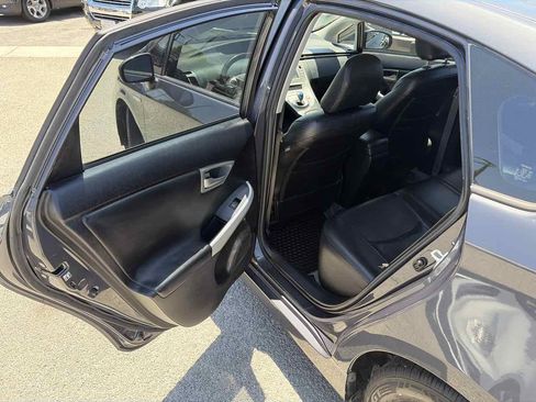 Used 2013 Toyota Prius Three FWD image 11