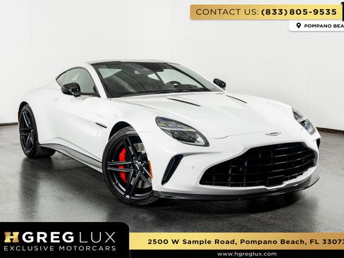 Used 2025 Aston Martin V8 Vantage Coupe image 1