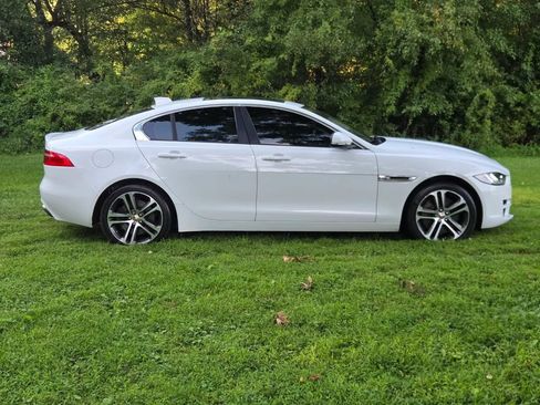 Used 2017 Jaguar XE Premium AWD/4WD image 1