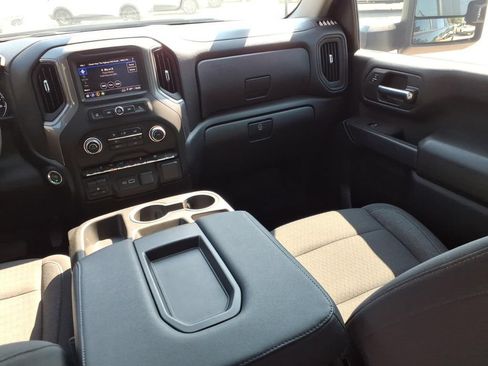 Used 2024 Chevrolet Silverado 2500 Custom w/ Custom Value Package AWD/4WD image 19