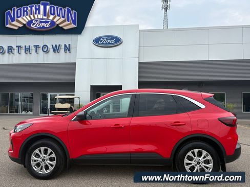 Used 2024 Ford Escape Active AWD/4WD image 1