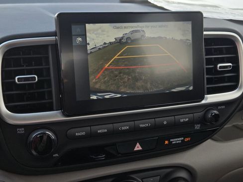 New 2026 Hyundai Venue SEL FWD image 11