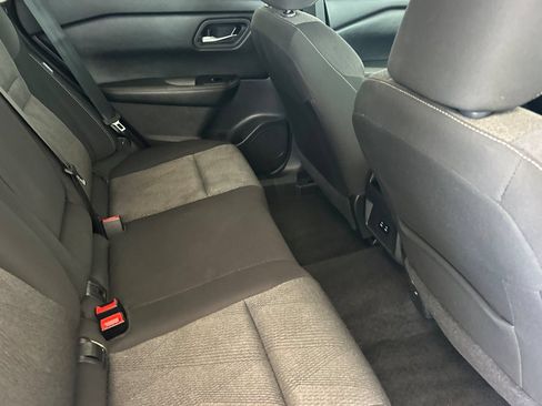 Used 2024 Nissan Rogue SV AWD/4WD image 19