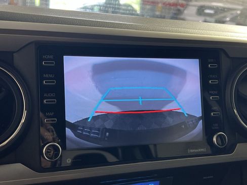 Used 2022 Toyota Tacoma SR5 AWD/4WD image 19