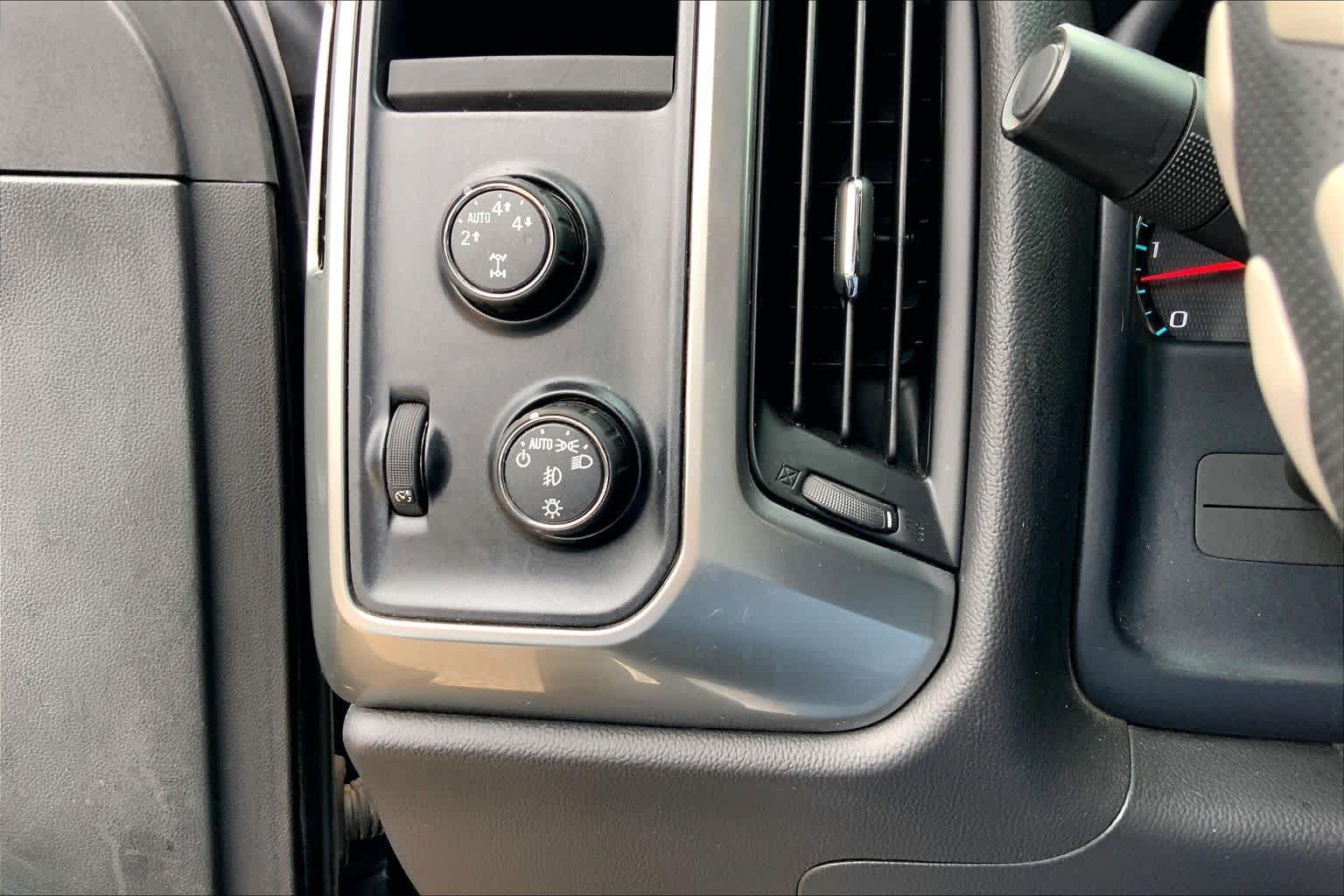 Used 2016 Chevrolet Silverado 1500 LT w/ All Star Edition AWD/4WD image 36