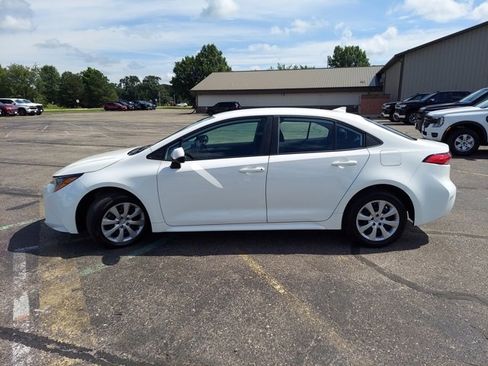 Used 2020 Toyota Corolla LE image 13