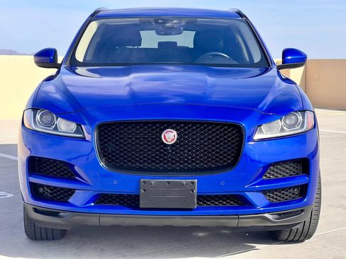Used 2019 Jaguar F-PACE Premium AWD/4WD image 4