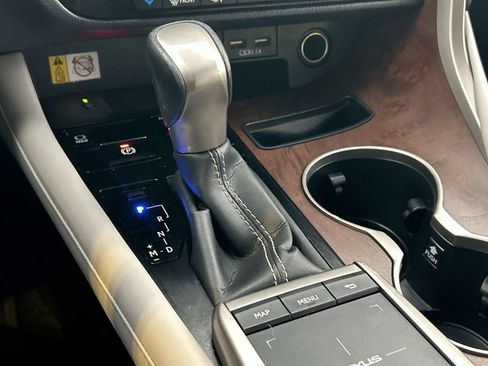 Certified 2022 Lexus RX 350L FWD w/ Premium Package image 19
