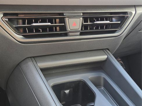 New 2026 Volkswagen Tiguan SE R-Line FWD image 19