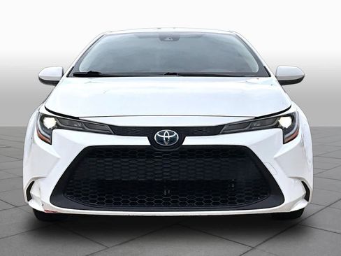 Used 2022 Toyota Corolla LE image 4
