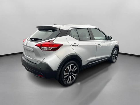 Used 2020 Nissan Kicks SR FWD image 5