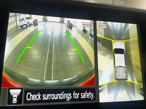 Used 2025 Nissan Frontier PRO-4X w/ Pro Premium Package image 13