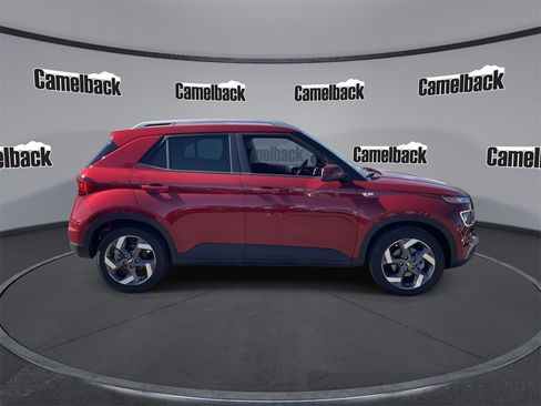 New 2025 Hyundai Venue Limited image 8