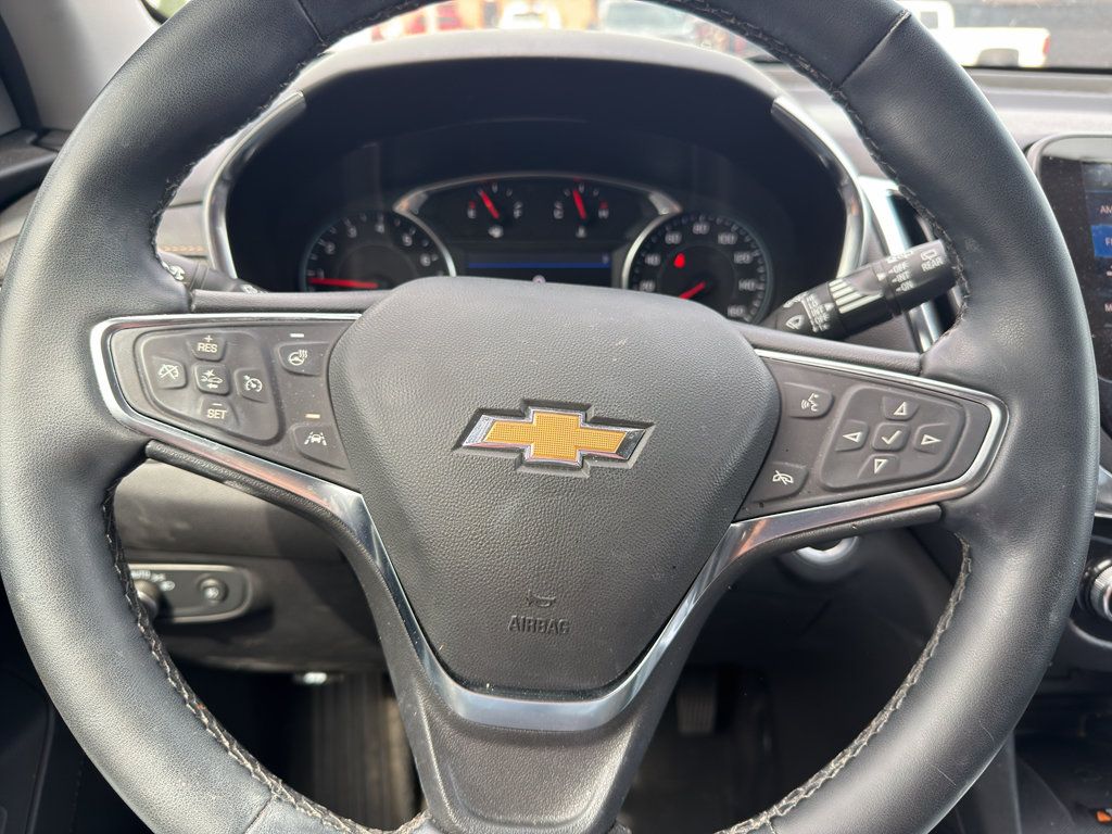 Used 2024 Chevrolet Equinox Premier AWD/4WD image 16