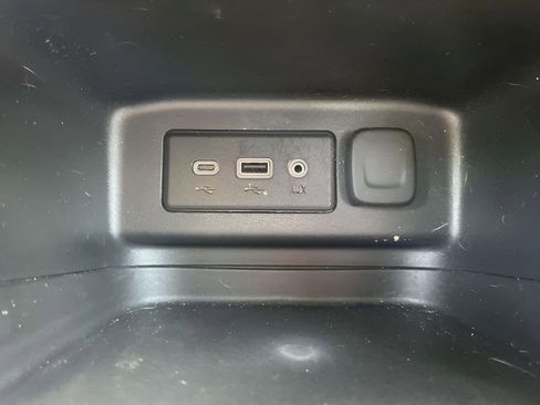 Used 2023 Chevrolet Equinox LS w/ LS Convenience Package FWD image 35