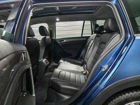 Used 2019 Volkswagen Golf Alltrack SEL image 16