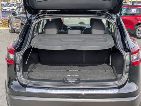 Used 2020 Nissan Rogue Sport SV w/ All-Weather Package image 9