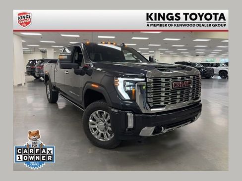 Used 2026 GMC Sierra 2500 Denali w/ Technology Package AWD/4WD image 1
