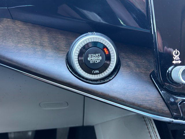 Used 2022 Jeep Grand Wagoneer Series II w/ Convenience Group III AWD/4WD image 12