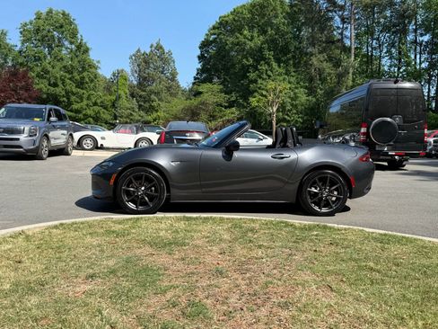 Used 2016 MAZDA MX-5 Miata Club image 4
