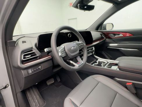 New 2026 Chevrolet Traverse Z71 w/ Driver Confidence Package image 4