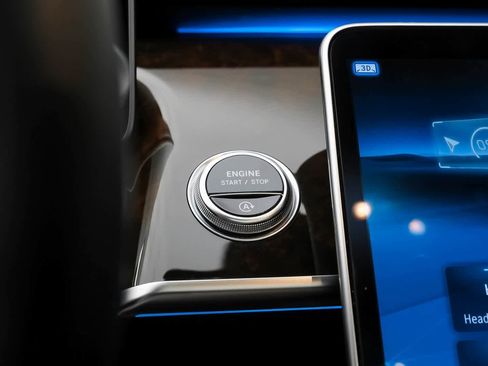 Used 2024 Mercedes-Benz S 580 4MATIC Sedan w/ Warmth & Comfort Package image 33