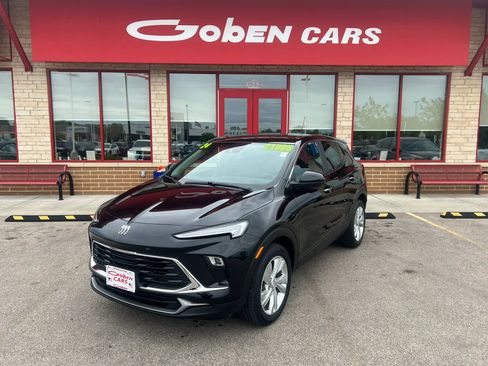 Used 2024 Buick Encore GX Preferred FWD image 1