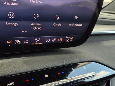 Used 2025 Buick Enclave Preferred FWD image 16