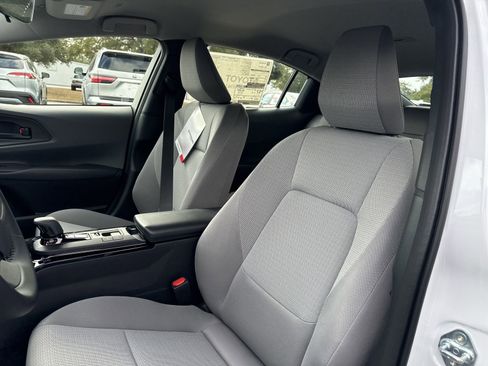 New 2024 Toyota Prius LE image 14