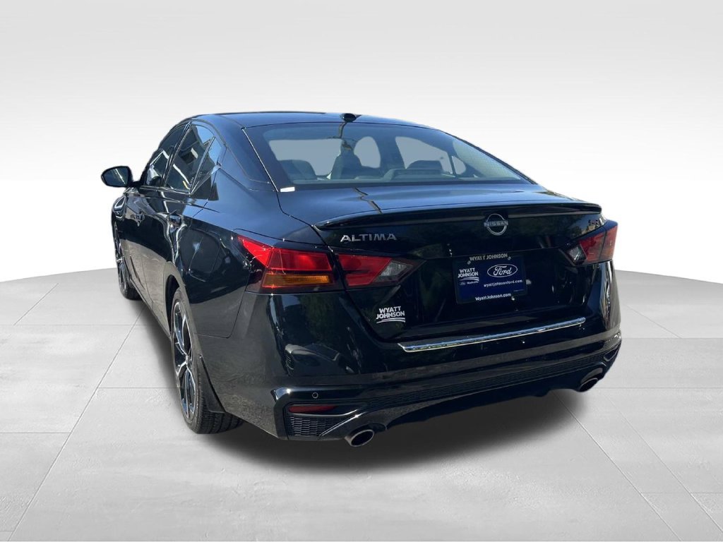 Used 2023 Nissan Altima 2.5 SR w/ SR Premium Package FWD image 6
