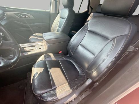 Used 2019 Chevrolet Traverse Premier w/ Driver Confidence II Package FWD image 19
