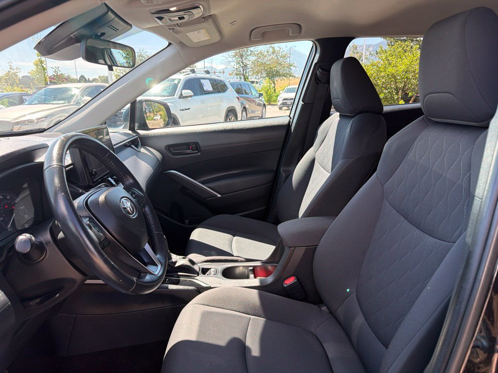 Used 2024 Toyota Corolla Cross LE AWD/4WD image 21