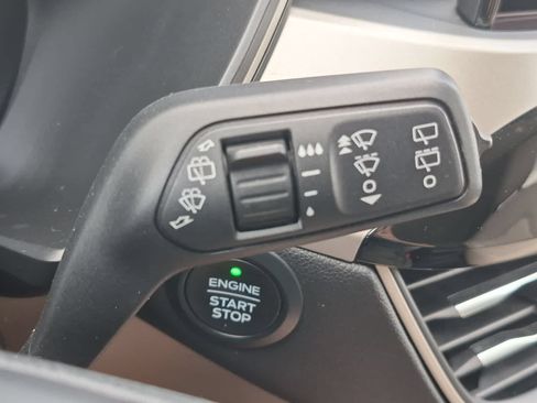 Used 2020 Ford Escape SE FWD image 24