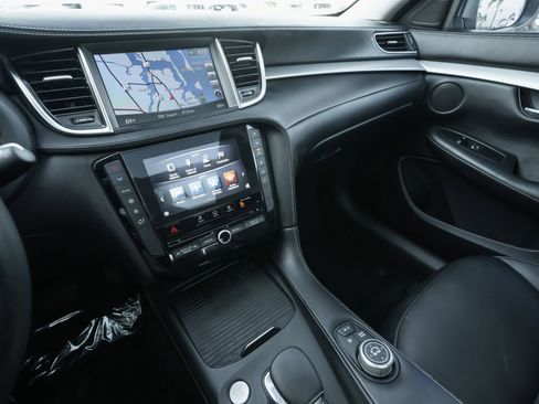 Used 2019 INFINITI QX50 Luxe w/ Navigation Package image 9