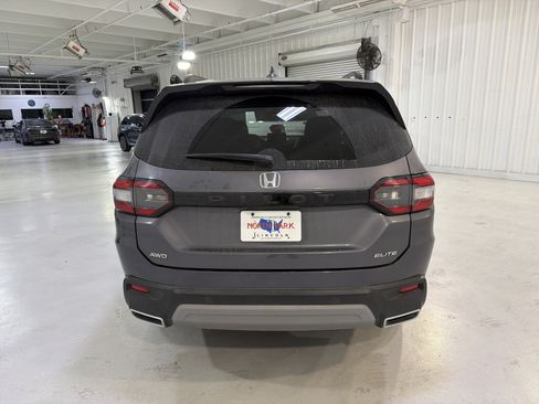 Used 2023 Honda Pilot Elite image 4